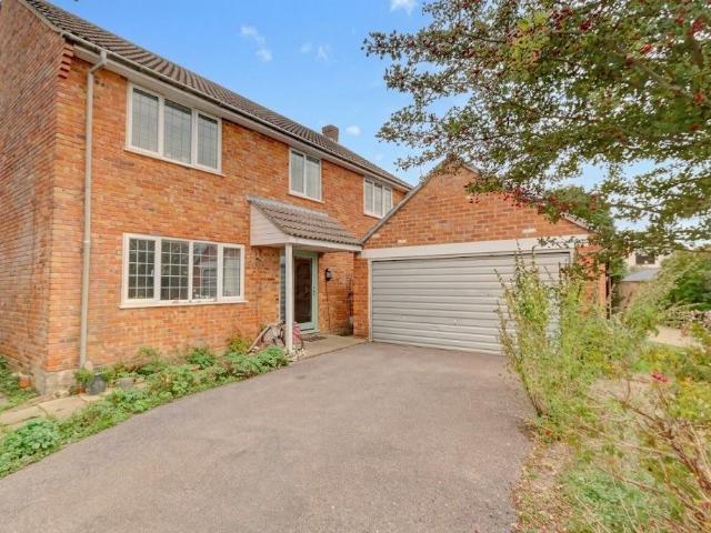 House for sale in Loosley Row, Lacey Green