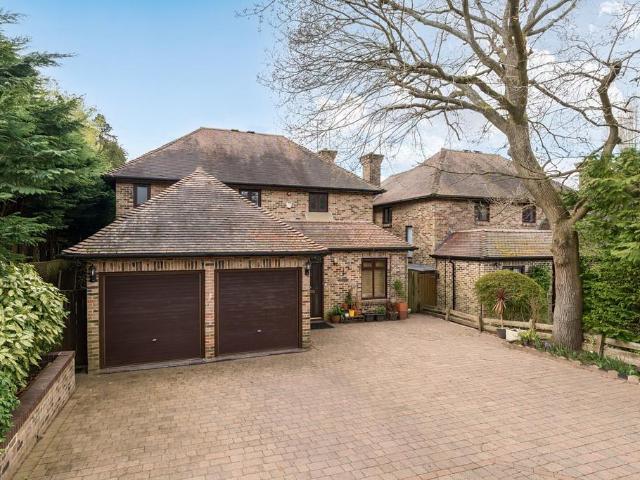 House for sale in Northwood, Greater London