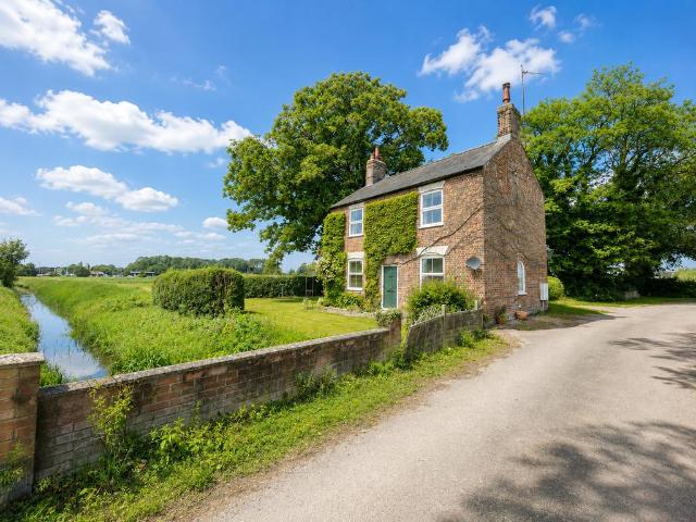House for sale in Gosberton Clough, Lincolnshire