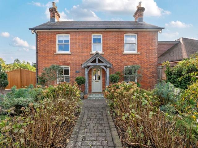 House for sale in Buttsash, New Forest