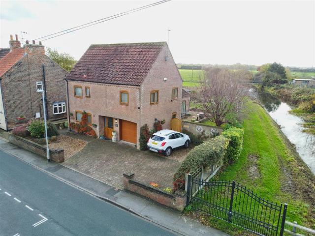 House for sale in Woodmansey, Dunswell