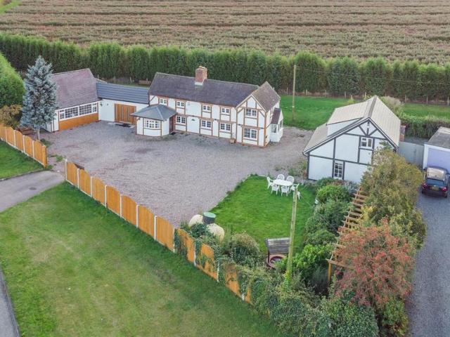 House for sale in King's Bromley, Boley Park