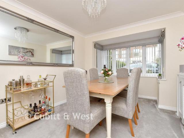 House for sale in Lower Kingswood, Reigate and Banstead