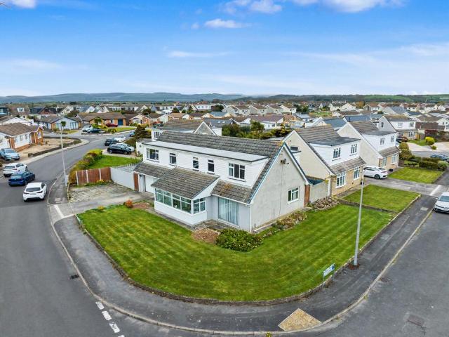 House for sale in Porthcawl, Nottage