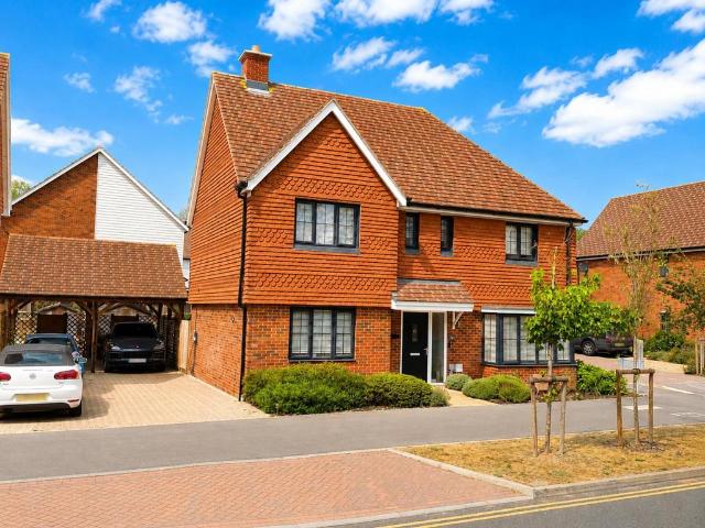 House for sale in Hinxhill, Bridgefield