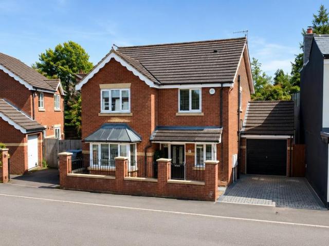 House for sale in Stourbridge, West Midlands