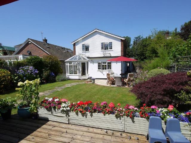 House for sale in The Butts, Kent
