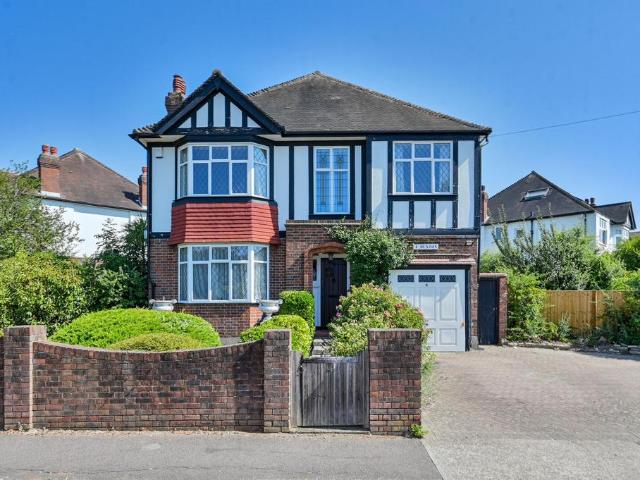 House for sale in New Malden, Greater London