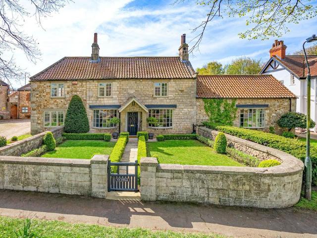 House for sale in Burton Leonard