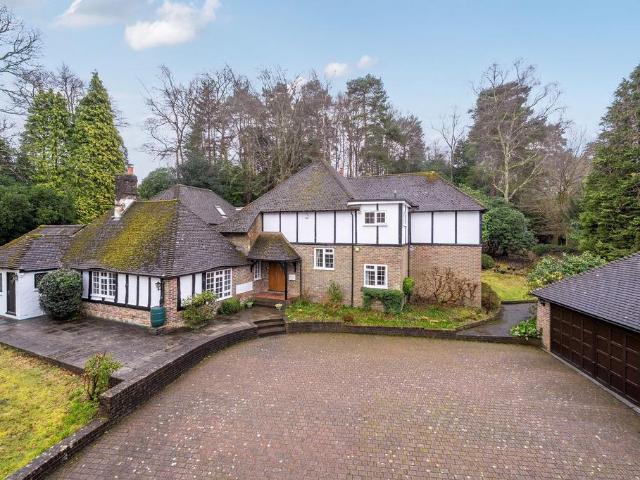 House for sale in Washington, Horsham