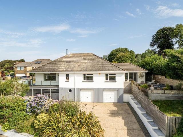 House for sale in Lamellion, Cornwall
