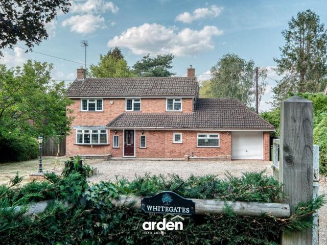 House for sale in Crookhill, Worcestershire