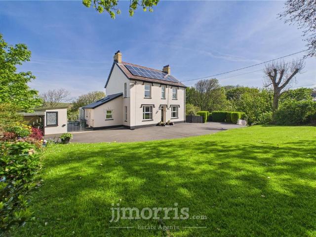 House for sale in Dinas Cross