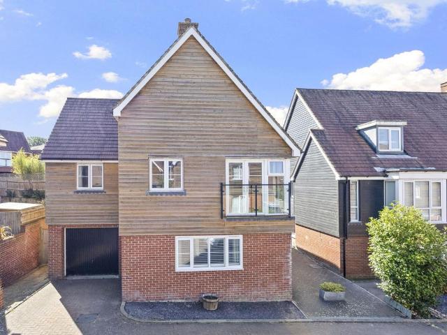 House for sale in Potter's Green, Wealden