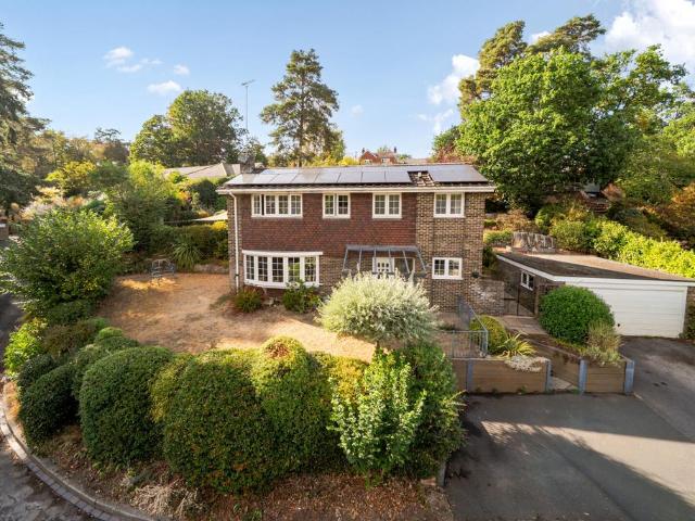 House for sale in Wrecclesham, Fole