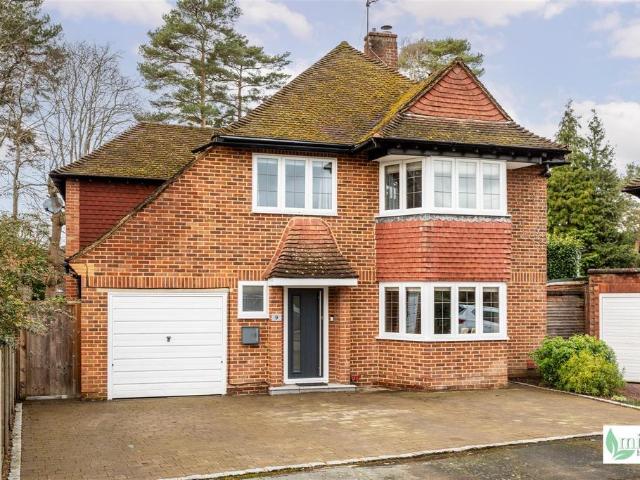 House for sale in Sheerwater, Woking