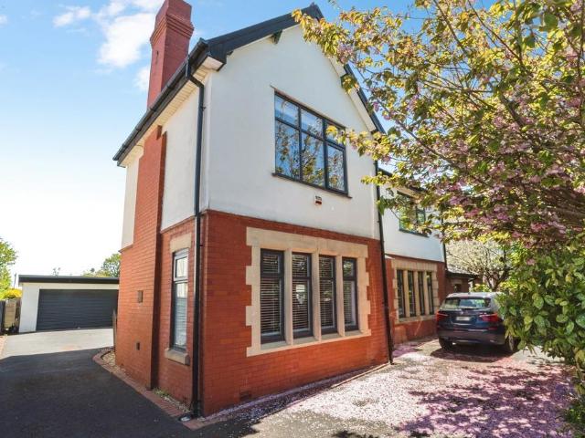 House for sale in Common Edge, Blackpool
