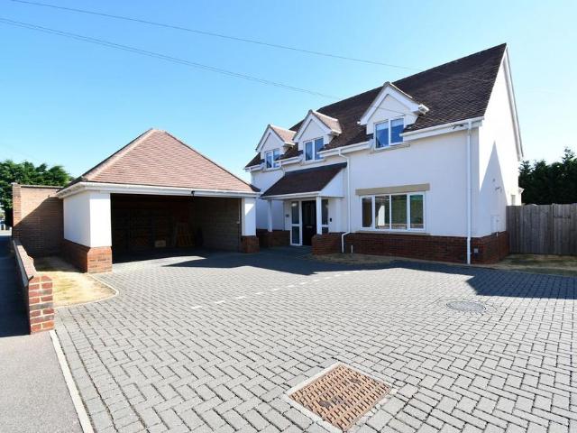House for sale in Lower Shelton, Bedfordshire
