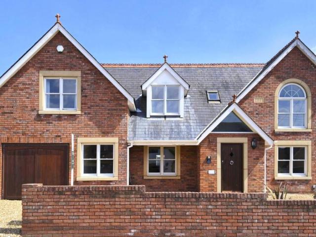 House for sale in Sully, Wales