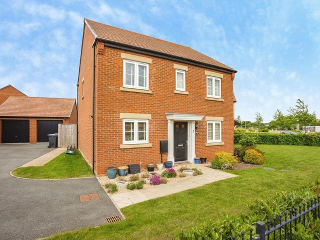 House for sale in Barton In Fabis, East Midlands