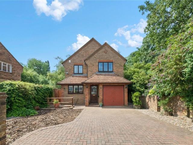 House for sale in Yiewsley, Greater London