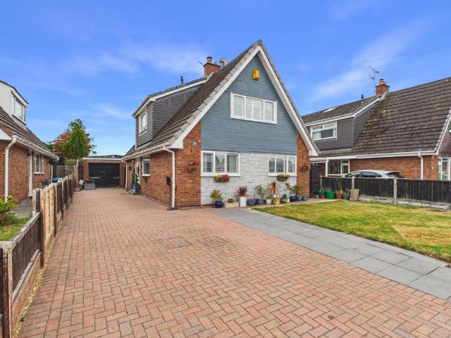House for sale in Upton-by-Chester, Two Mills