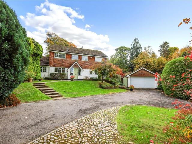 House for sale in Fole, Surrey