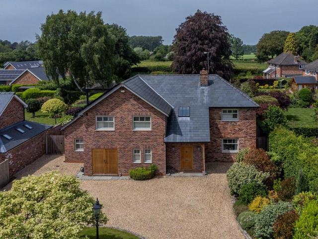 House for sale in Peover Superior and Snelson, Over Peover