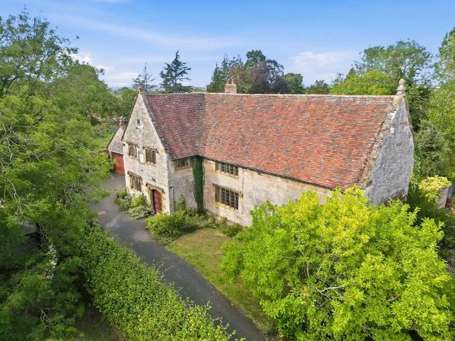 House for sale in Harbury, Stratford-on-Avon