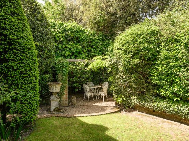 House for sale in London Borough of Merton, Raynes Park