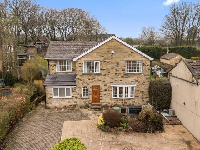 House for sale in Shelf, West Yorkshire