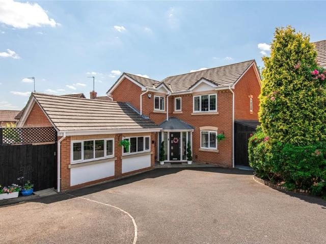 House for sale in Great Billing, Little Billing