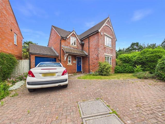 House for sale in Cranham Gate, Pamington
