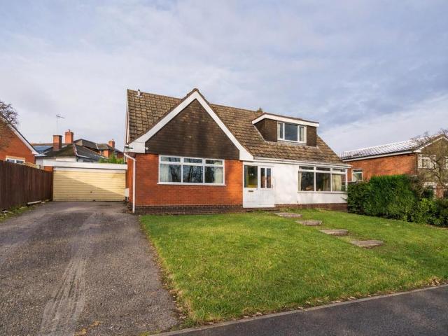 House for sale in Halesowen, West Midlands