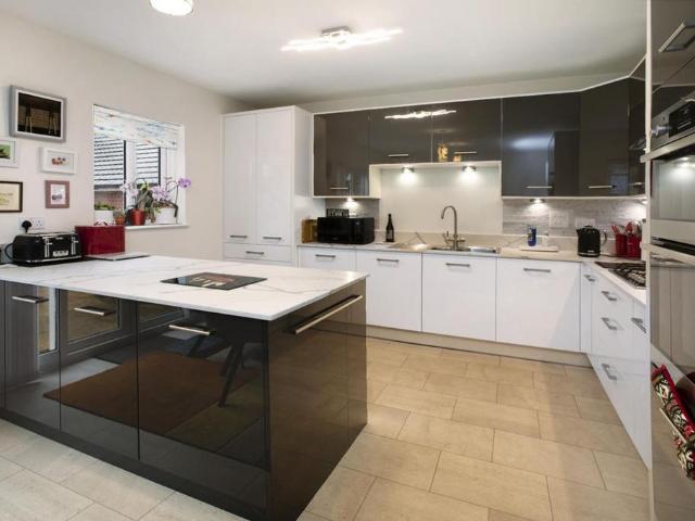 House for sale in Dawlish Warren, Teignbridge