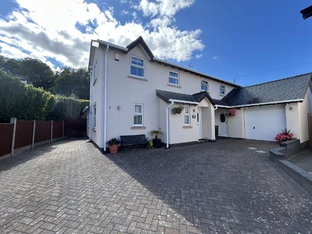 House for sale in Betws yn Rhos, Betws-yn-rhos