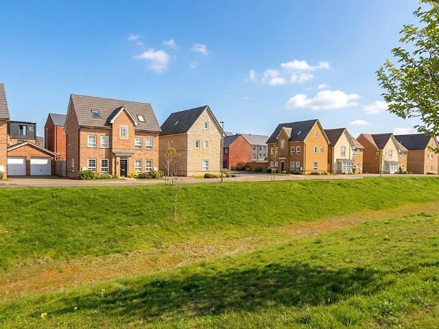 House for sale in Brooklands, Milton Keynes