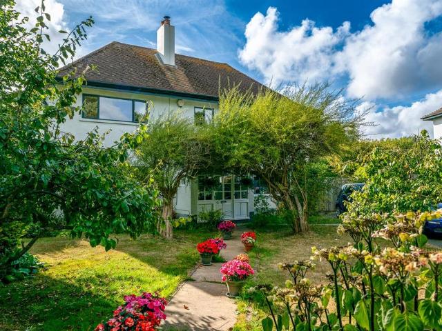 House for sale in Rustington, Clapham