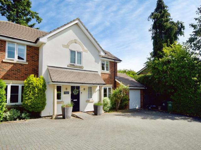 House for sale in Broxbourne, Hertfordshire