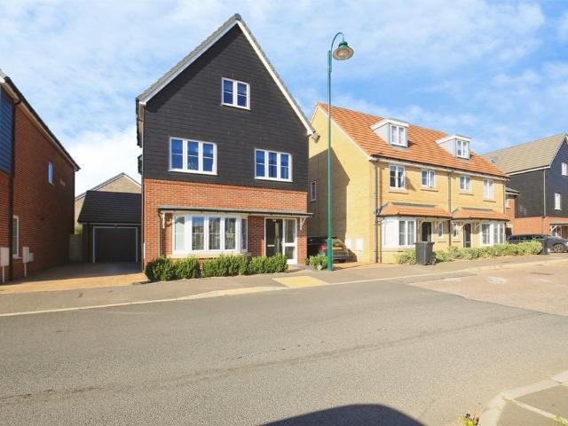 House for sale in Hampton Vale, Peterborough