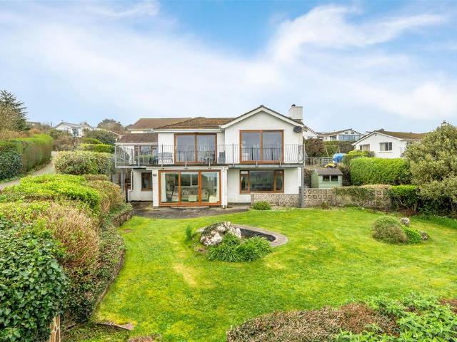 House for sale in Grade-Ruan, Cornwall