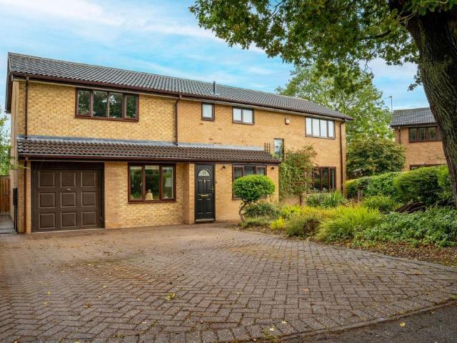 House for sale in Caldermill, East Midlands