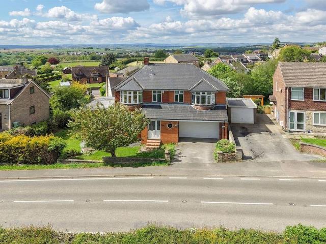House for sale in Elmton, East Midlands