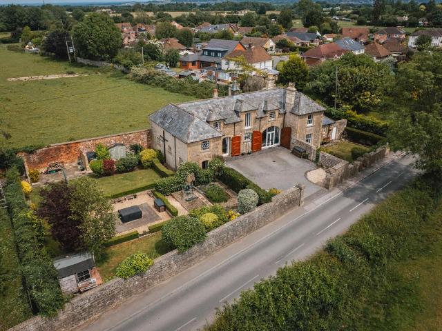 House for sale in Lydiard Millicent, Wiltshire