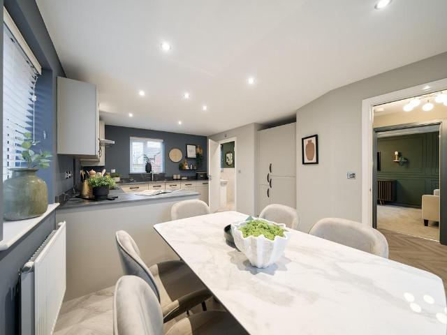 House for sale in Overstone, Moulton