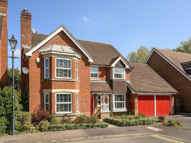 House for sale in Carshalton-on-the-Hill, Greater London
