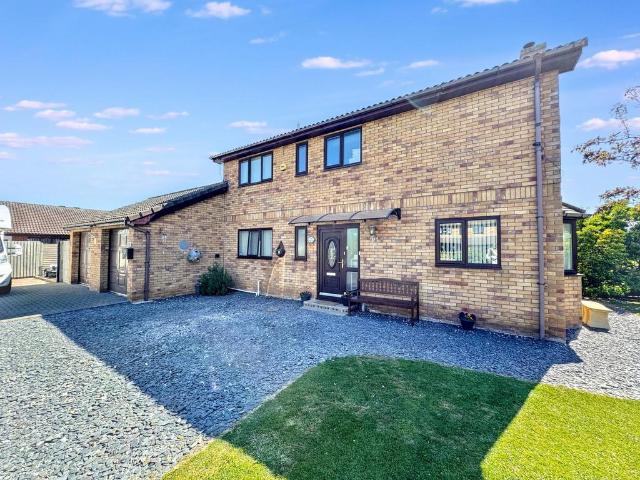 House for sale in Towyn, Wales