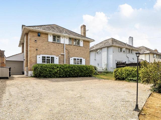 House for sale in Dowslands, Taunton