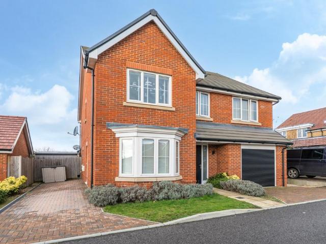 House for sale in Marehill, Horsham