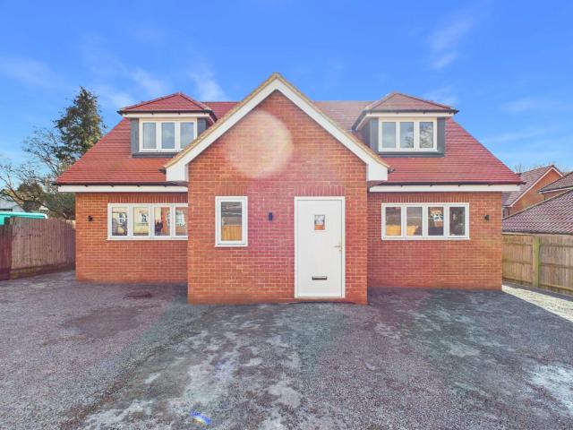 House for sale in Little Canfield, Duton Hill
